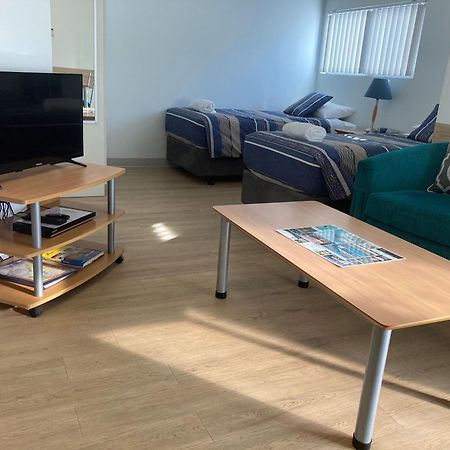 Mandurah Ocean Marina Chalets ภายนอก รูปภาพ