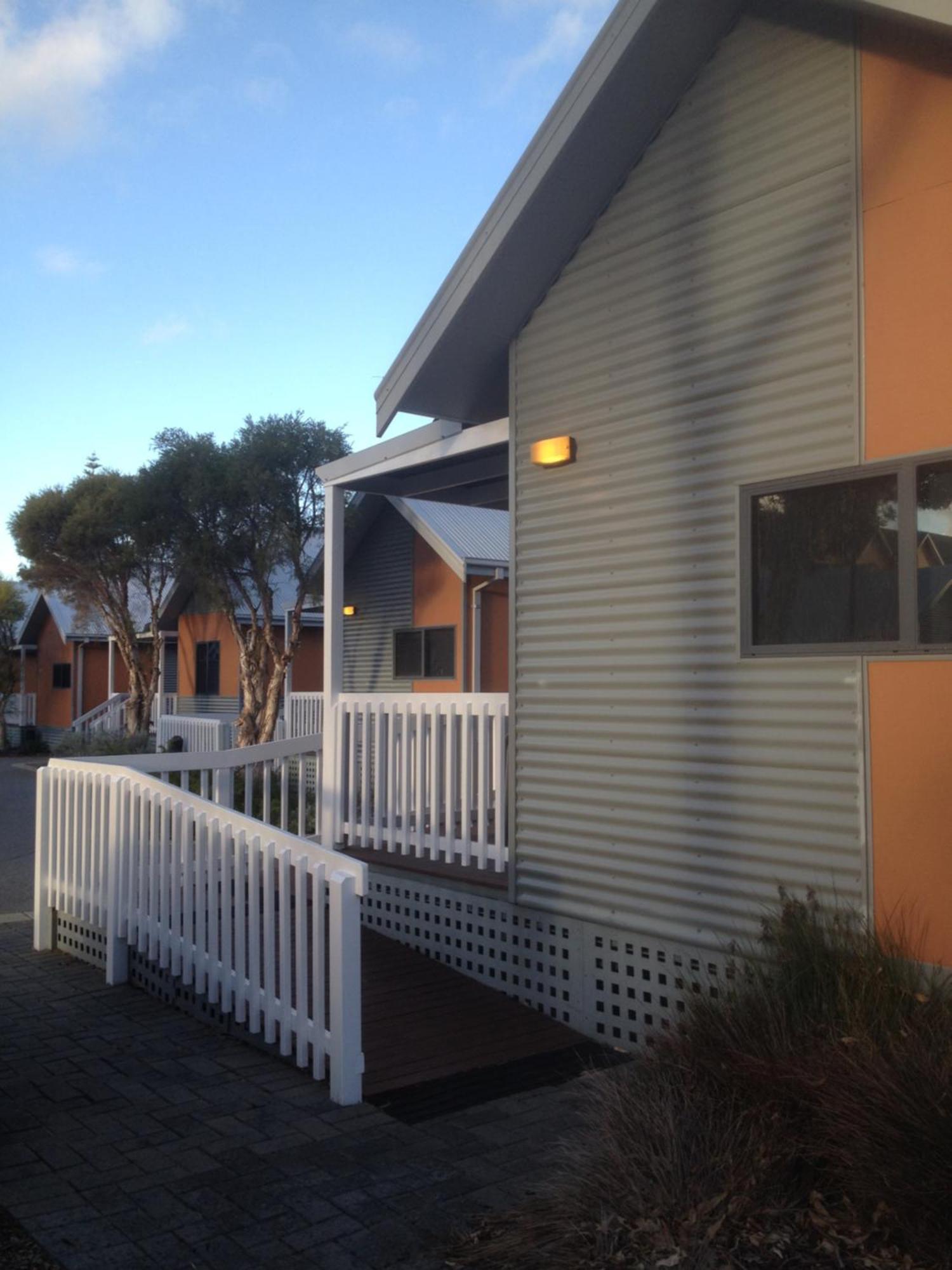 Mandurah Ocean Marina Chalets ภายนอก รูปภาพ