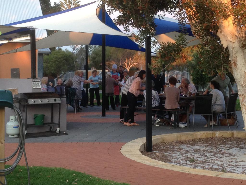 Mandurah Ocean Marina Chalets ภายนอก รูปภาพ
