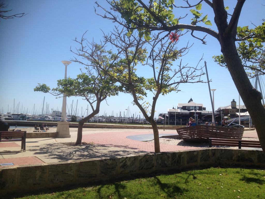 Mandurah Ocean Marina Chalets ภายนอก รูปภาพ