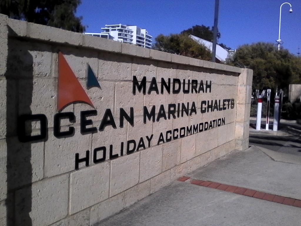 Mandurah Ocean Marina Chalets ภายนอก รูปภาพ