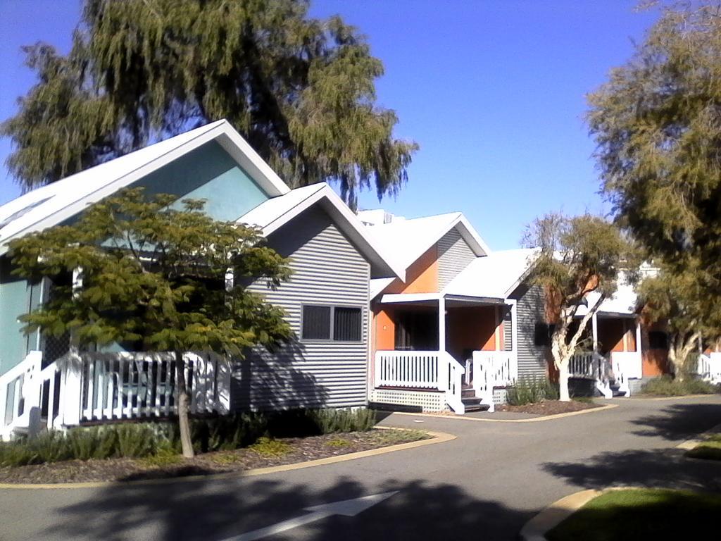 Mandurah Ocean Marina Chalets ภายนอก รูปภาพ