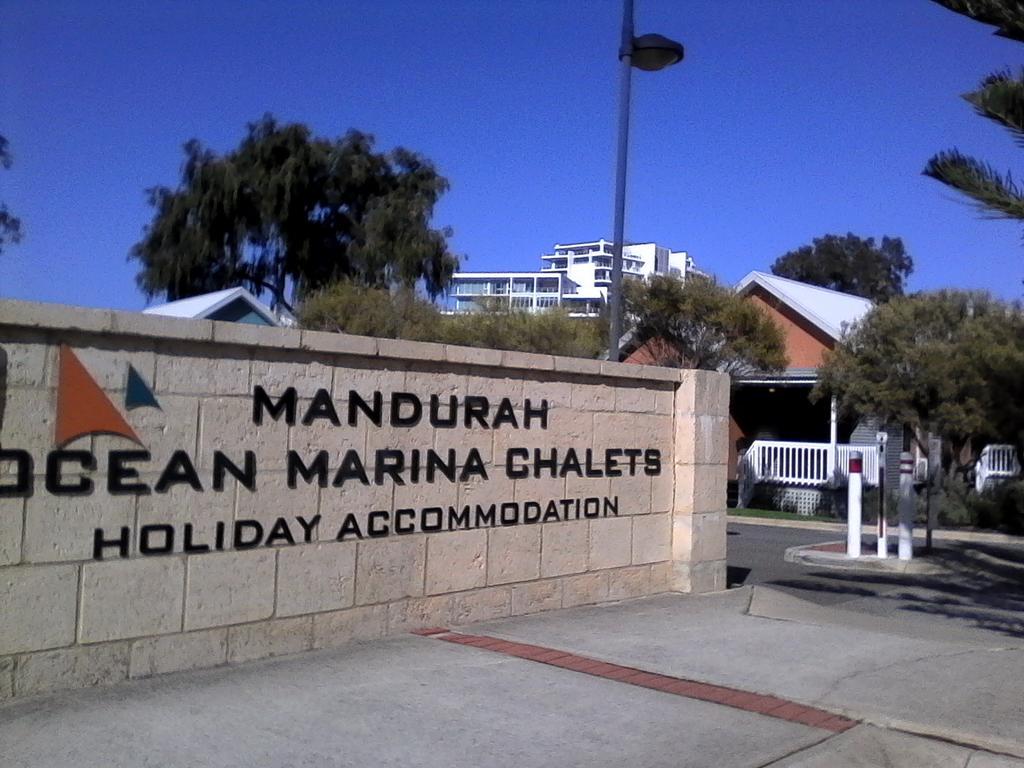 Mandurah Ocean Marina Chalets ภายนอก รูปภาพ