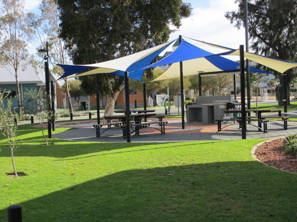 Mandurah Ocean Marina Chalets ภายนอก รูปภาพ
