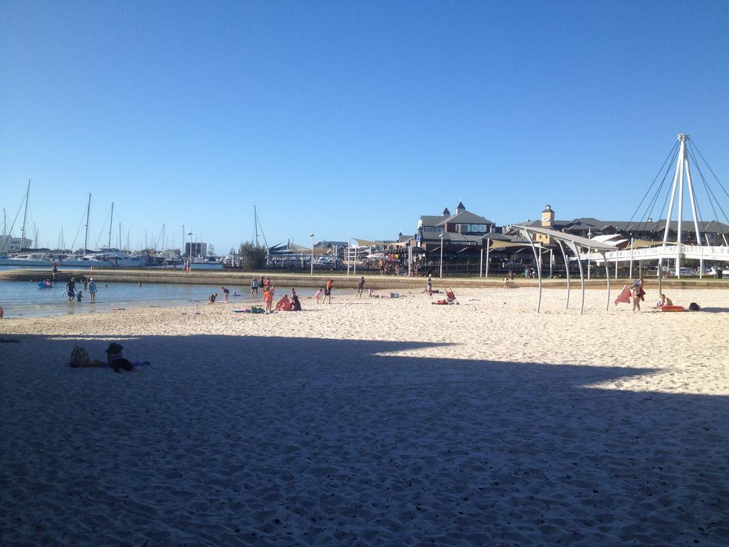 Mandurah Ocean Marina Chalets ภายนอก รูปภาพ