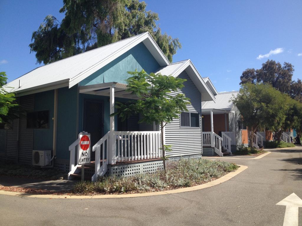 Mandurah Ocean Marina Chalets ภายนอก รูปภาพ