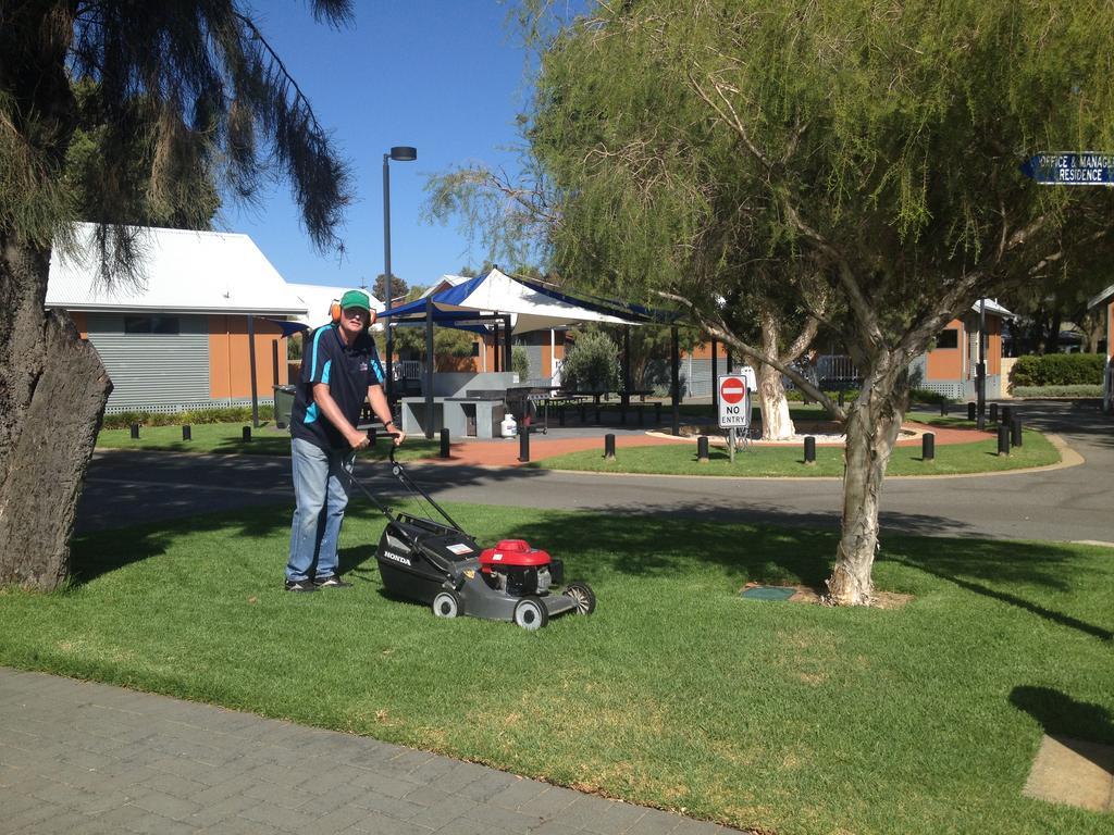 Mandurah Ocean Marina Chalets ภายนอก รูปภาพ