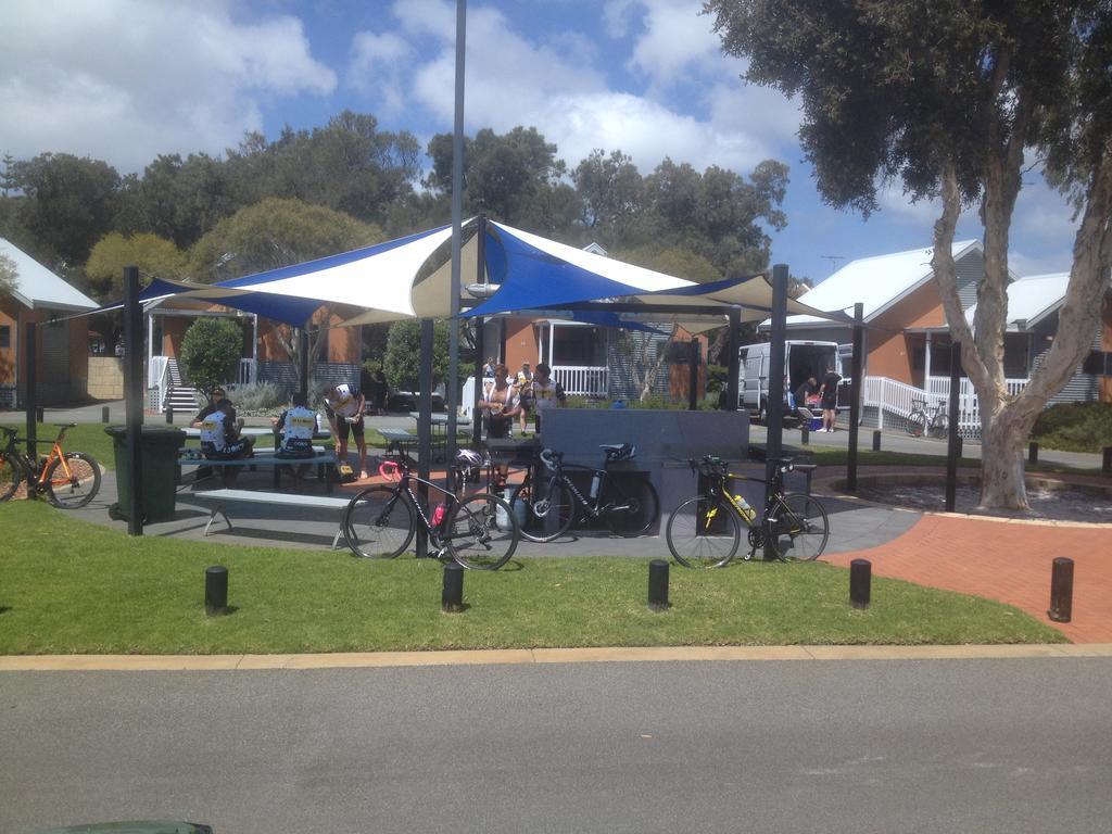 Mandurah Ocean Marina Chalets ภายนอก รูปภาพ