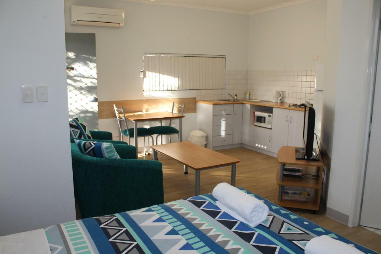 Mandurah Ocean Marina Chalets ภายนอก รูปภาพ